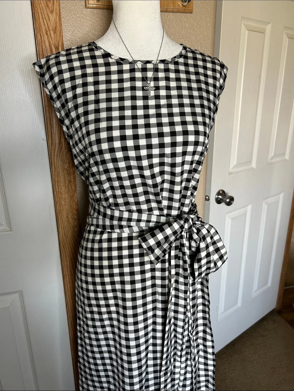 GINGHAM Black and White Maxi Dress with Waist Tie - Picture 5 of 10